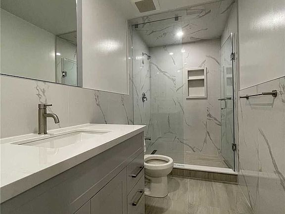5th image of 111 Mitchell Pl