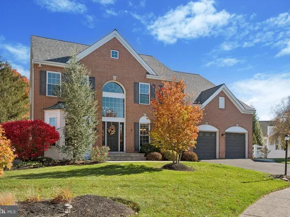 1007 Canter Cir, New Hope, PA 18938