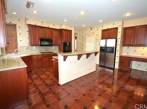 4th image of 37648 Oxford Dr