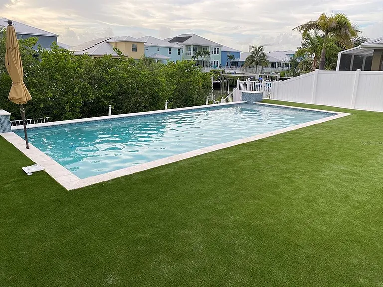 416 Bahama Grande Blvd — Photo 3