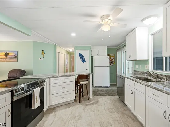 293 Edwardo Ave, Fort Myers, FL 33905