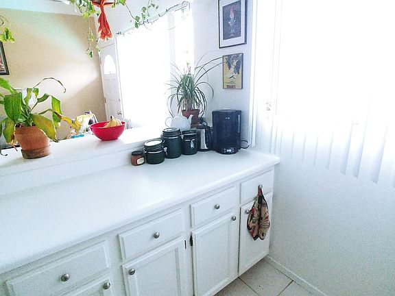5th image of 4604 Cahuenga Blvd APT 19