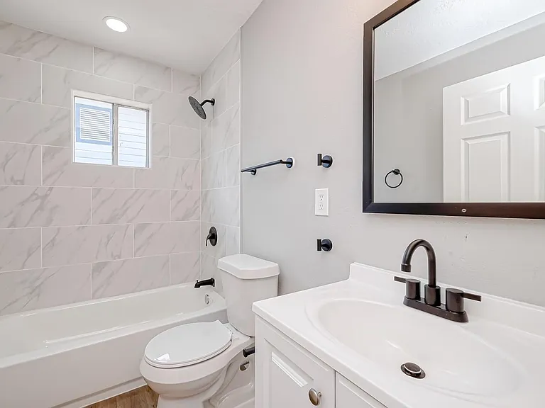 6715 Victoria St #A — Photo 21