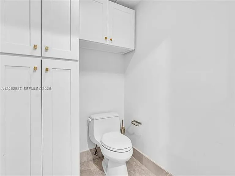 17001 Collins Ave #CU-2106 — Photo 20