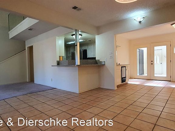 3rd image of 3905 Driftwood Ct