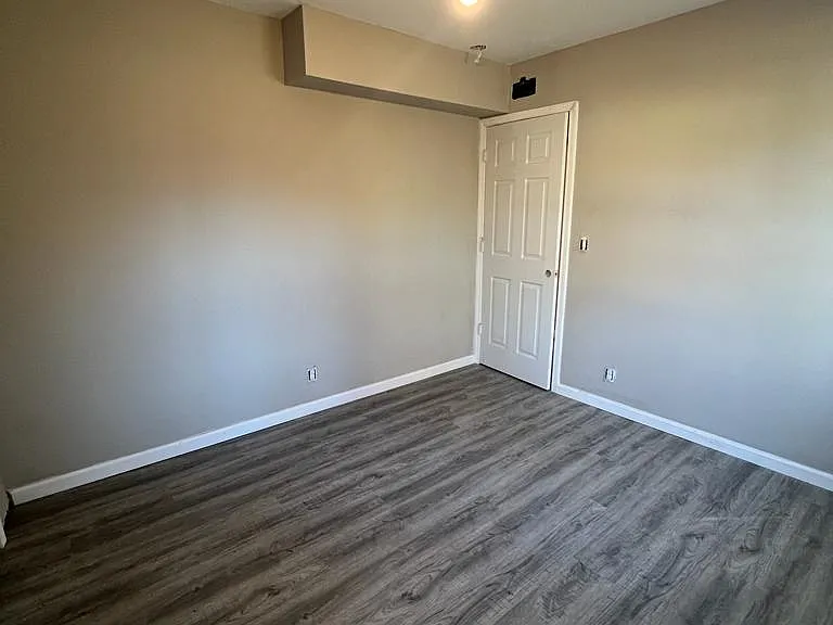 5755 Woodhall St — Photo 6