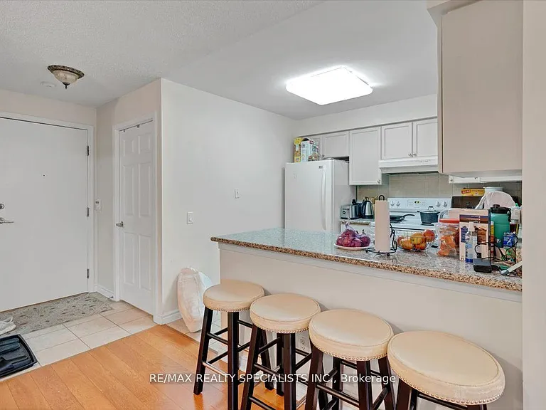 25 Kingsbridge Garden Cir #1720 — Photo 9