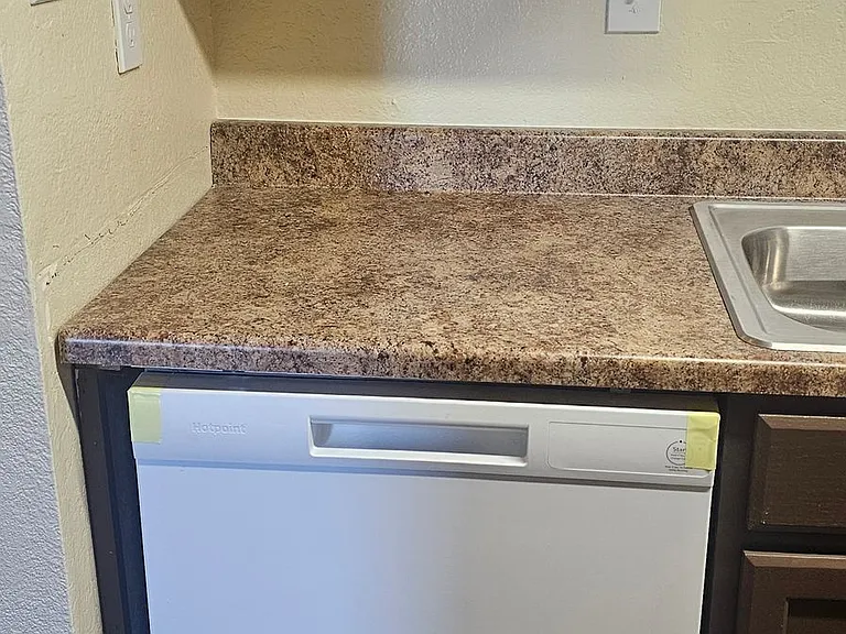 Springwood Court Apts — Photo 19