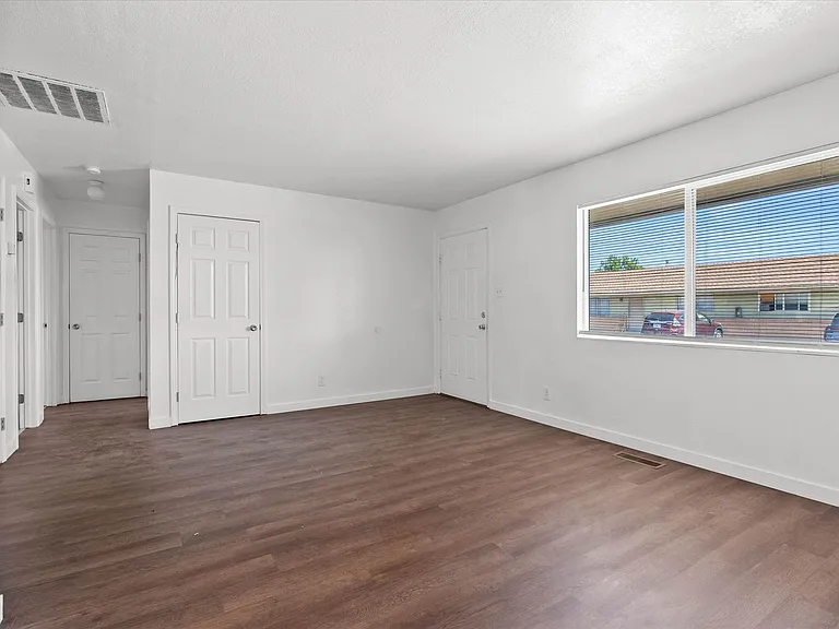 3255 Neil Rd #B — Photo 8
