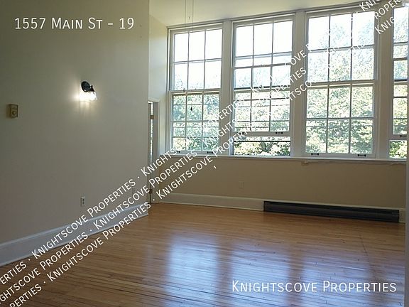 4th image of 1557 Main St #19