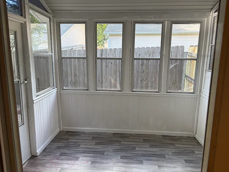 211 Park Pl — Photo 24