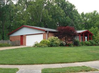 9025 Crest Oak Ln, Saint Louis, MO
