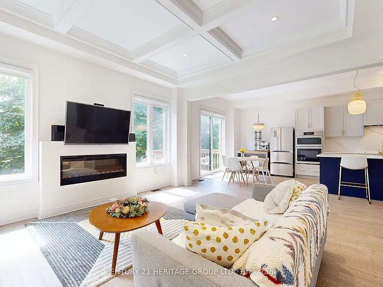 1409 Blackmore St — Photo 11