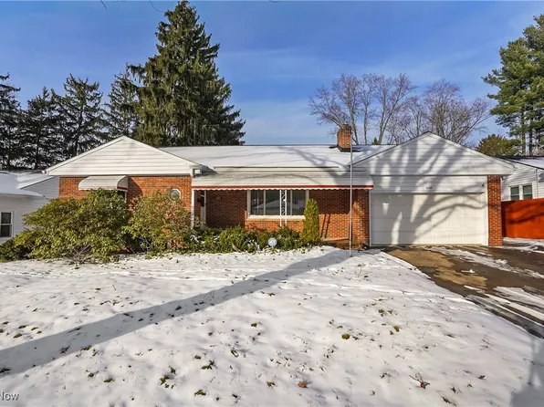 1123 Courtleigh Dr, Akron, OH 44313