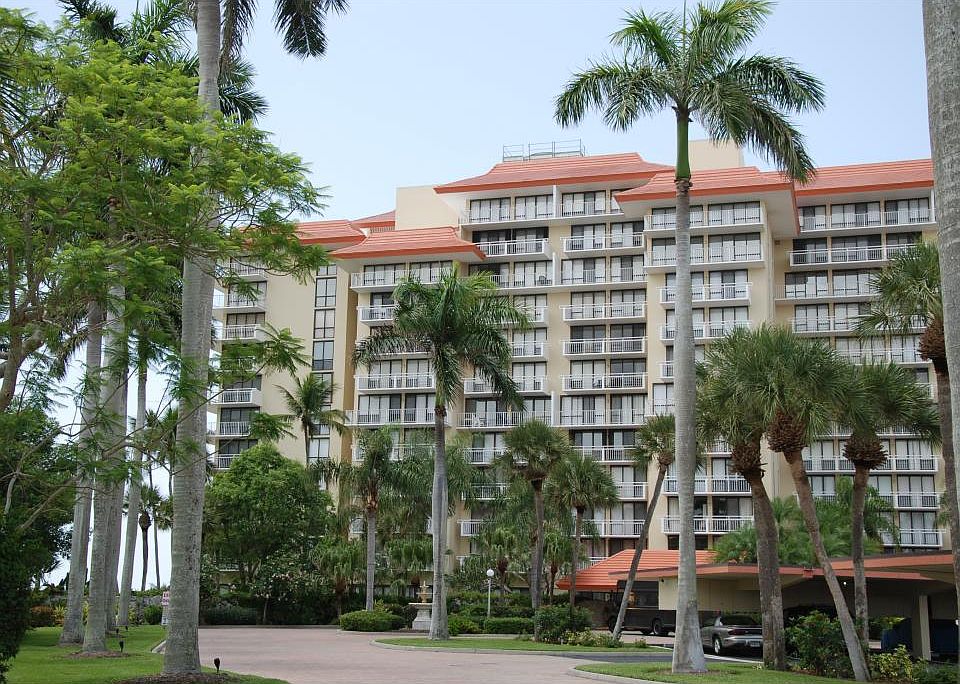 1st image of 180 Seaview Ct APT 112