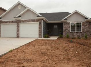 19109 Southampton Dr, Evansville, IN