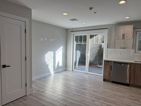 2nd image of 170 W Montauk Hwy #24