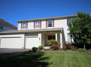 369 Sterling Cir, Cary, IL 60013