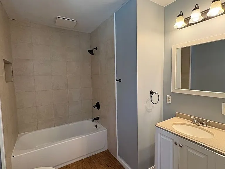 532 Crosby St — Photo 8