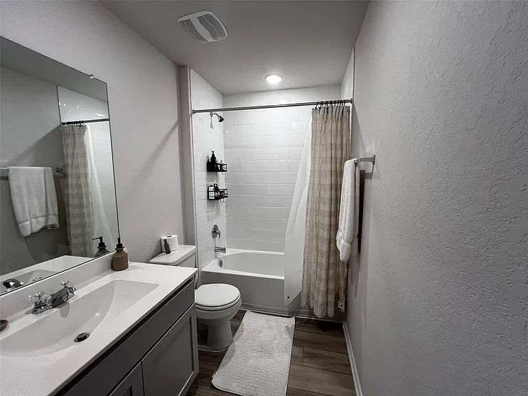 1009 Marvin Way — Photo 32