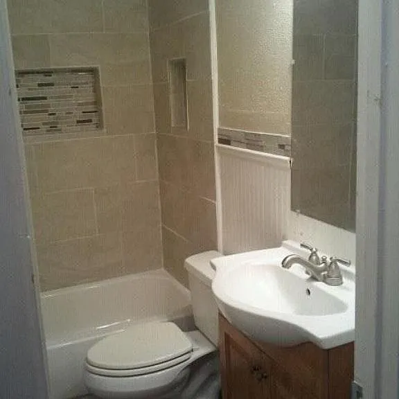 1011 Florence St — Photo 6