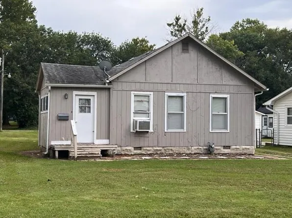 1205 W 1st St, Coffeyville, KS 67337