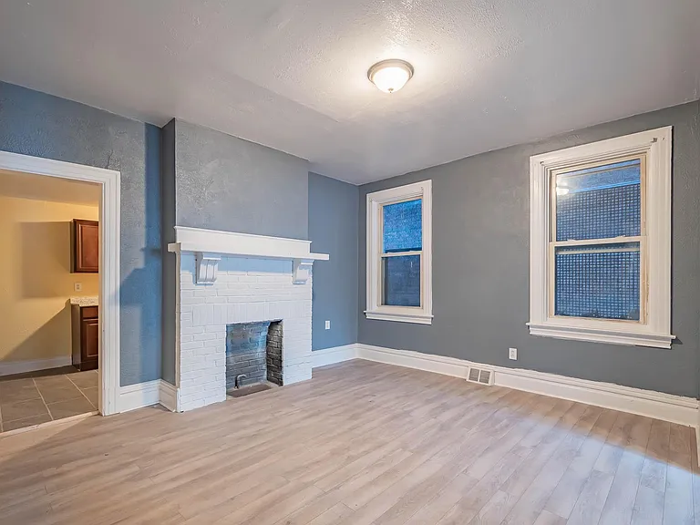 435 N Graham St — Photo 16