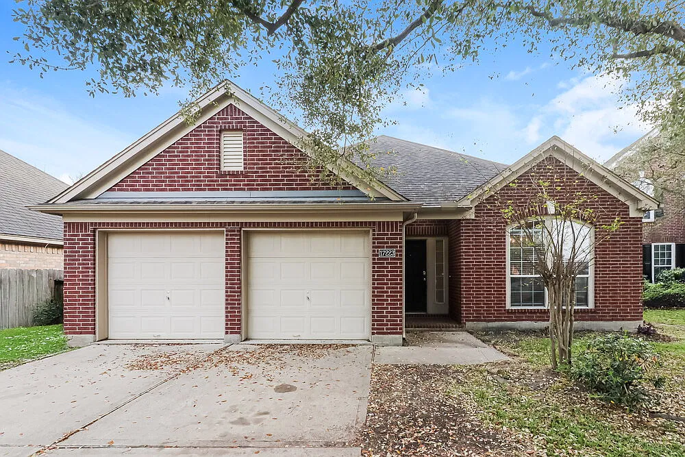 4 bed, 2.0 bath, 2127 sqft, $2,295 — Photo 1