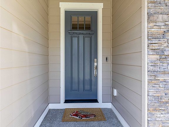 3rd image of 16808 124th Avenue Ct. E.