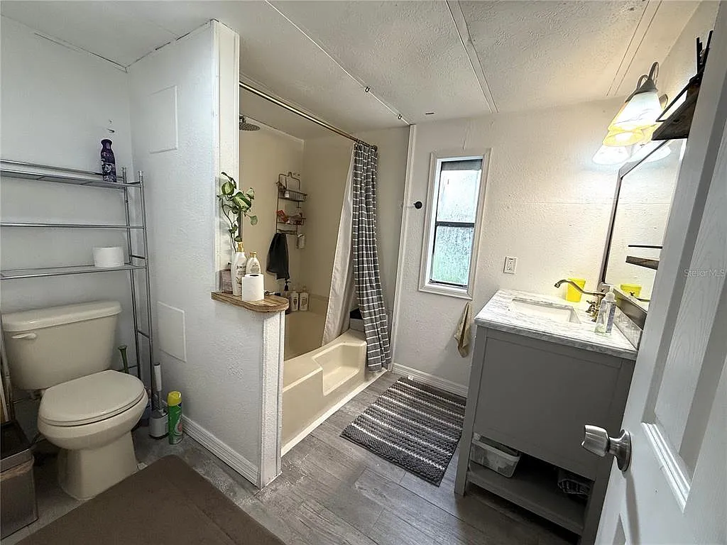 2 bed, 2.0 bath, 720 sqft, $1,400 — Photo 3