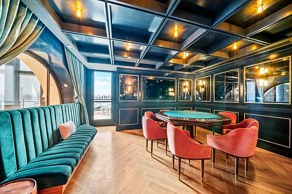 Rented by Vector New York, LLC | media 21