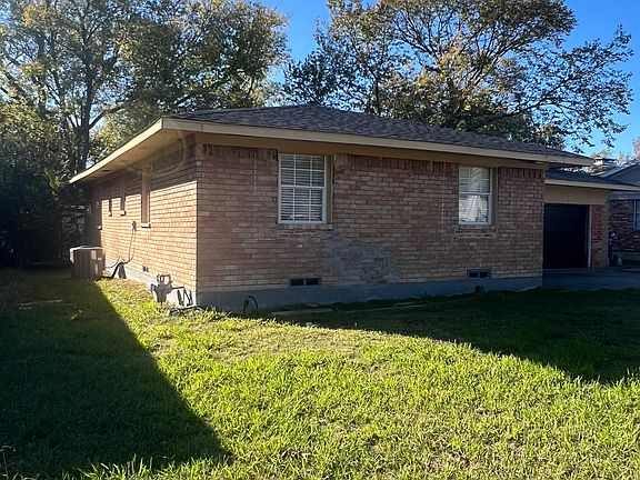 2nd image of 2419 N Prairie Creek Rd