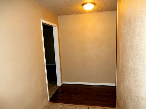 5th image of 415 S Ivy St