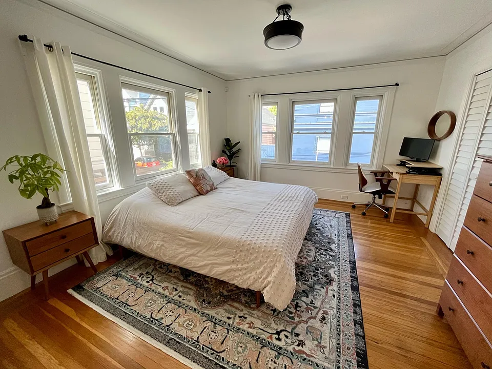 109 Lexington St