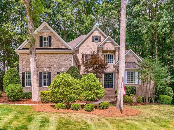 7103 Lake Henson Dr, Summerfield, NC 27358