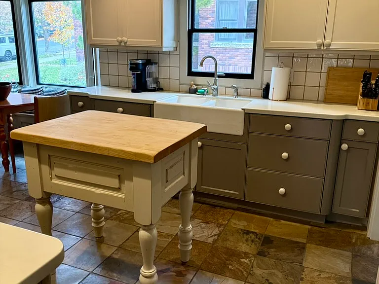 1396 E Michigan Ave — Photo 5