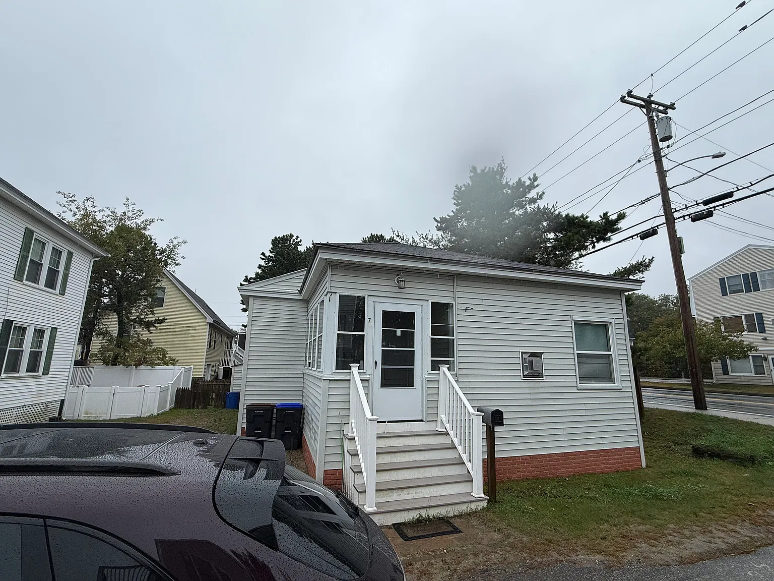 3 bed, 1055 sqft, $2,200 — Photo 3