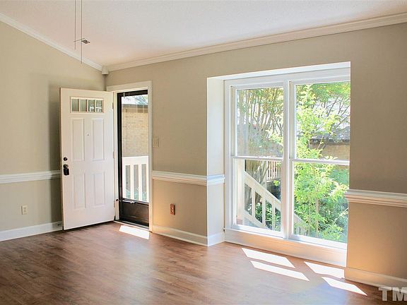 3rd image of 200 Woodcroft Pkwy #40A