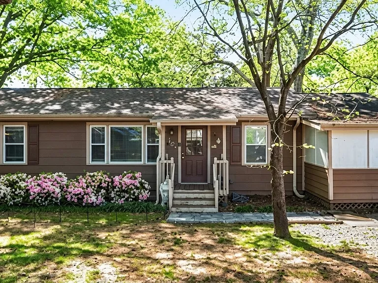 1400 Hidden Circle Dr — Photo 1