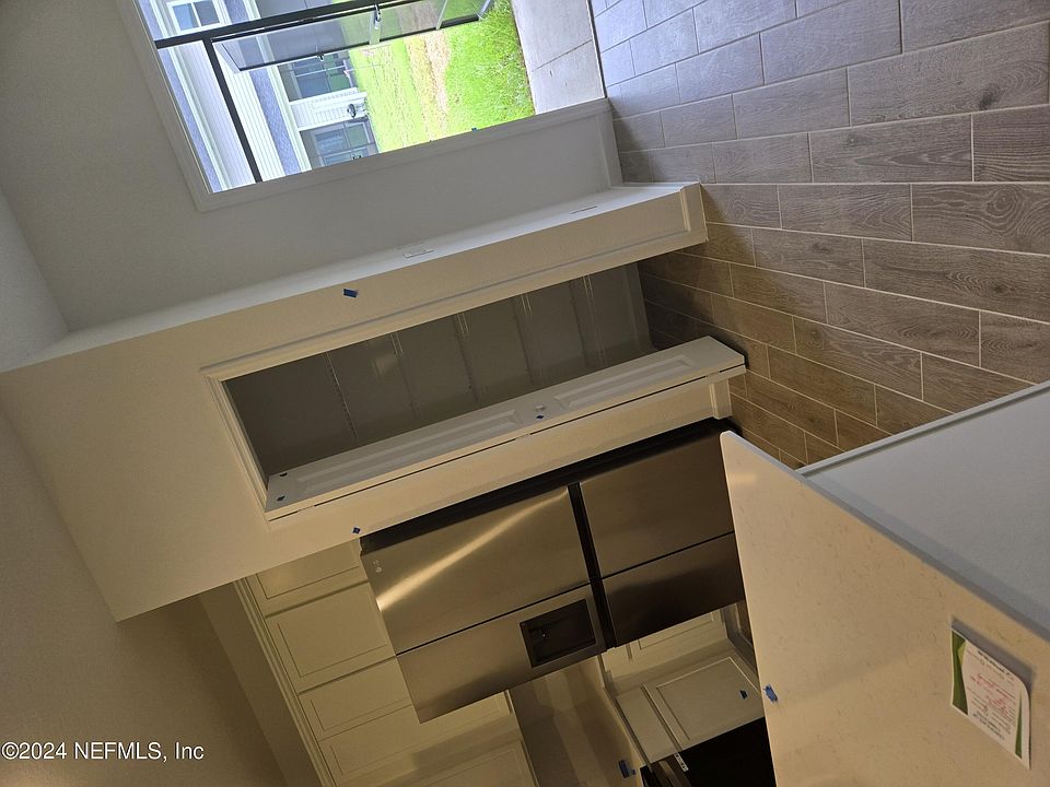 2nd image of 1690 GARDEN GROVE CT Court