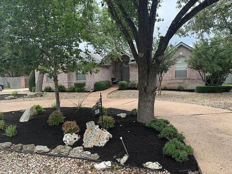 316 Duck Lake Dr — Photo 3