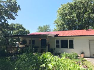 247 Hilltop Dr, Lewisburg, WV 24901