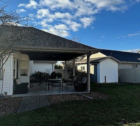 4th image of 225 Highpoint Cir S