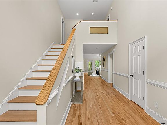 4th image of 4235 Loch Highland Pkwy NE