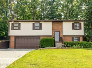 2220 Richwood Dr, Maryville, TN 37803