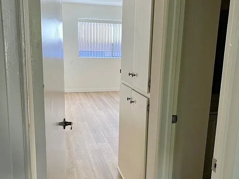 5400 Newcastle Ave #68 — Photo 7