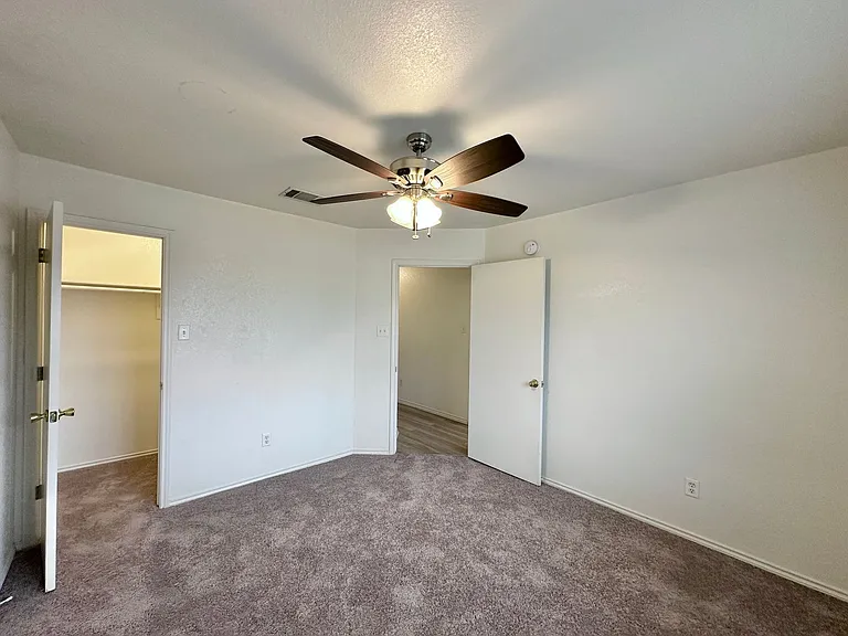 5309 Holster Dr — Photo 34