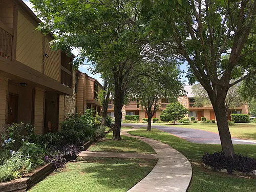 Apple Creek Apartments Photo 1