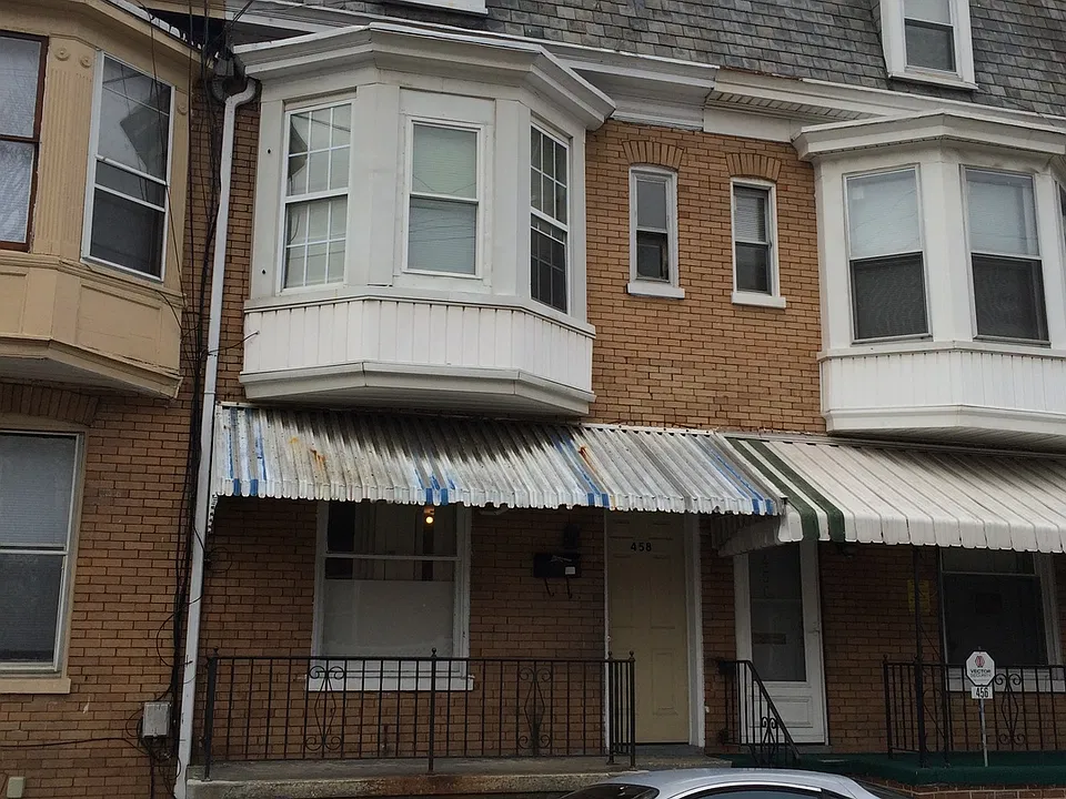 458 S Pershing Ave