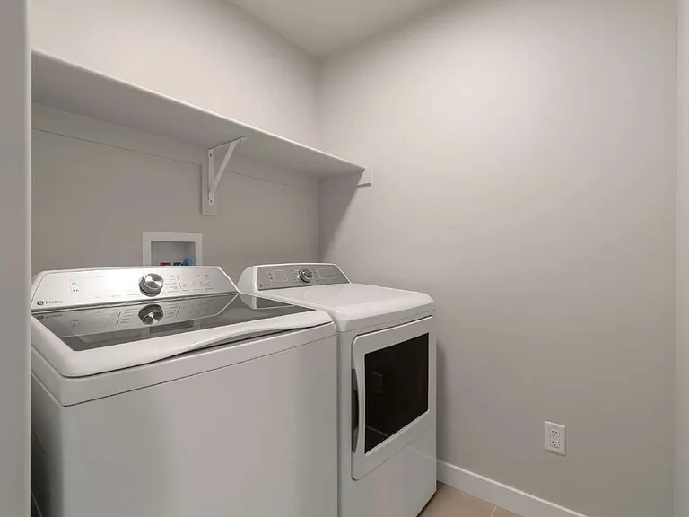 2316 N Sunmore Way — Photo 22